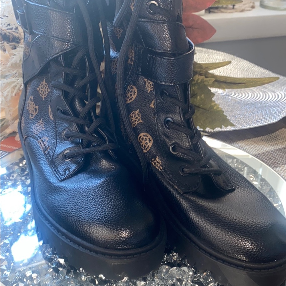Guess Black and Tan Ankle Boots - Picture 4 of 11